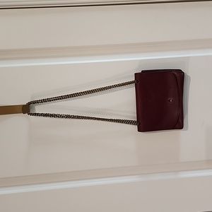 Maxwell Chain Crossbody